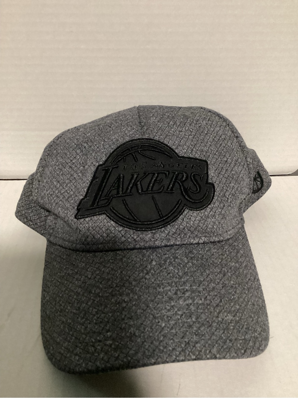 NBA Lakers Ultra Game Black and Gray Fitted Cap